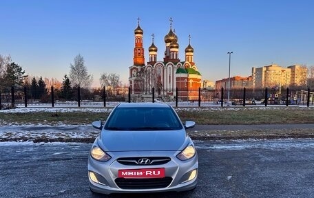 Hyundai Solaris II рестайлинг, 2012 год, 730 000 рублей, 3 фотография