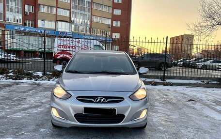 Hyundai Solaris II рестайлинг, 2012 год, 730 000 рублей, 14 фотография