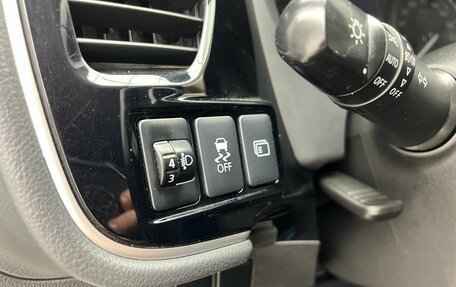 Mitsubishi Outlander III рестайлинг 3, 2016 год, 2 049 900 рублей, 19 фотография