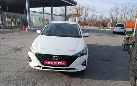 Hyundai Solaris II рестайлинг, 2020 год, 1 125 000 рублей, 1 фотография