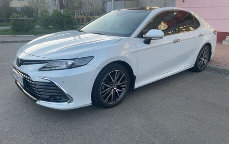 Toyota Camry, 2022 год, 3 500 000 рублей, 4 фотография