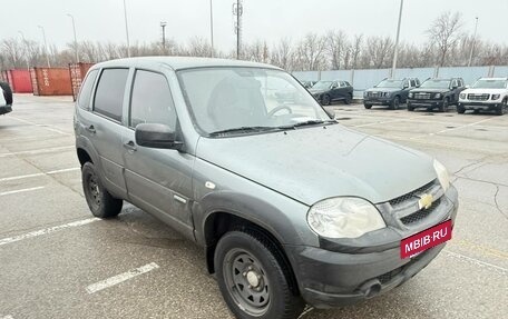 Chevrolet Niva I рестайлинг, 2015 год, 569 000 рублей, 2 фотография
