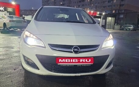 Opel Astra J, 2014 год, 1 110 000 рублей, 4 фотография