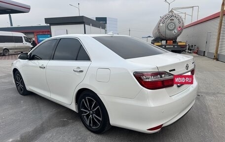 Toyota Camry, 2015 год, 1 970 000 рублей, 3 фотография