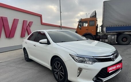 Toyota Camry, 2015 год, 1 970 000 рублей, 6 фотография
