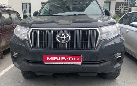 Toyota Land Cruiser Prado 150 рестайлинг 2, 2019 год, 5 000 150 рублей, 1 фотография