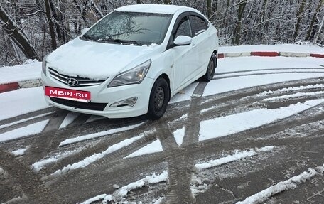 Hyundai Solaris II рестайлинг, 2015 год, 475 000 рублей, 2 фотография