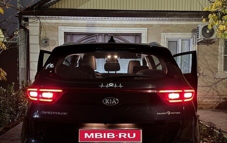 KIA Sportage IV рестайлинг, 2021 год, 2 000 000 рублей, 1 фотография