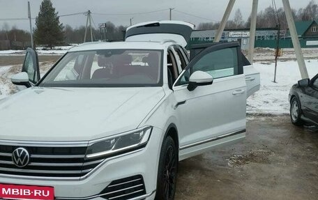 Volkswagen Touareg III, 2021 год, 6 000 000 рублей, 3 фотография