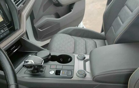 Volkswagen Touareg III, 2021 год, 6 000 000 рублей, 31 фотография