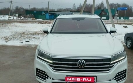 Volkswagen Touareg III, 2021 год, 6 000 000 рублей, 26 фотография