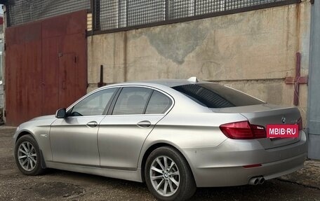 BMW 5 серия, 2011 год, 1 600 000 рублей, 2 фотография