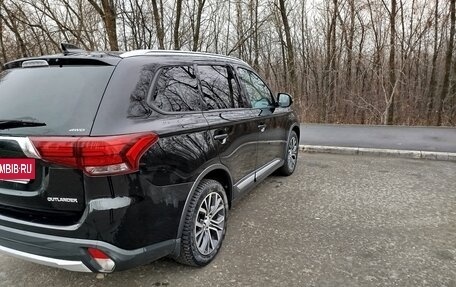 Mitsubishi Outlander III рестайлинг 3, 2018 год, 2 190 000 рублей, 5 фотография