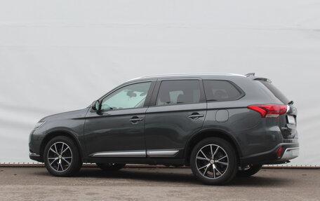 Mitsubishi Outlander III рестайлинг 3, 2020 год, 2 130 000 рублей, 7 фотография