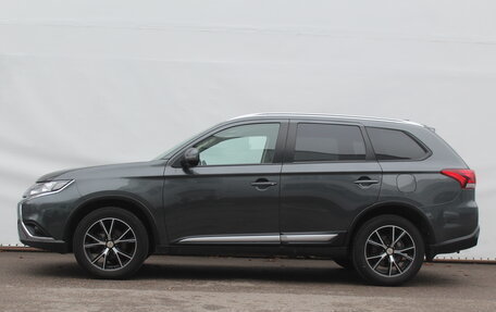 Mitsubishi Outlander III рестайлинг 3, 2020 год, 2 130 000 рублей, 8 фотография