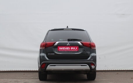 Mitsubishi Outlander III рестайлинг 3, 2020 год, 2 130 000 рублей, 6 фотография