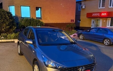 Hyundai Solaris II рестайлинг, 2021 год, 1 750 000 рублей, 2 фотография