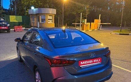 Hyundai Solaris II рестайлинг, 2021 год, 1 750 000 рублей, 3 фотография