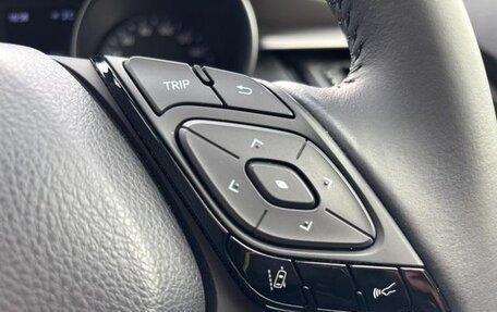 Toyota C-HR I рестайлинг, 2020 год, 1 700 998 рублей, 9 фотография