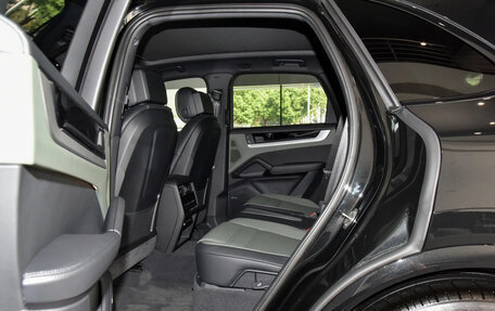 Porsche Cayenne III, 2025 год, 15 645 000 рублей, 14 фотография
