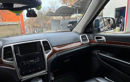 Jeep Grand Cherokee, 2012 год, 2 000 000 рублей, 13 фотография