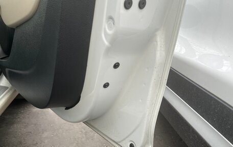 Renault Logan II, 2014 год, 800 000 рублей, 13 фотография