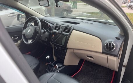 Renault Logan II, 2014 год, 800 000 рублей, 25 фотография