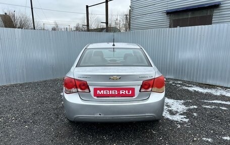 Chevrolet Cruze II, 2009 год, 445 000 рублей, 4 фотография