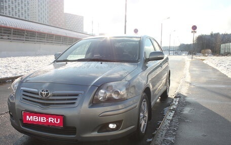 Toyota Avensis III рестайлинг, 2007 год, 1 030 000 рублей, 1 фотография