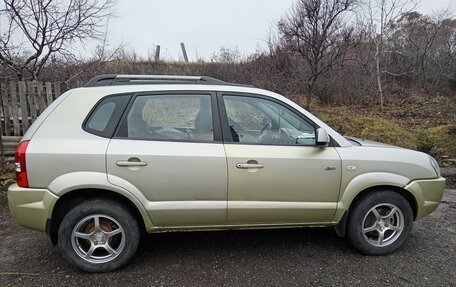 Hyundai Tucson III, 2005 год, 780 000 рублей, 2 фотография