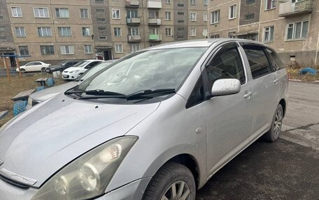 Toyota Wish II, 2003 год, 700 000 рублей, 1 фотография
