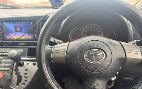 Toyota Wish II, 2003 год, 700 000 рублей, 3 фотография