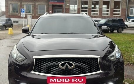 Infiniti FX II, 2011 год, 1 950 000 рублей, 3 фотография