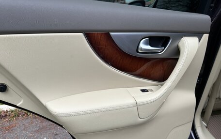 Infiniti FX II, 2011 год, 1 950 000 рублей, 16 фотография