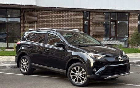Toyota RAV4, 2016 год, 2 300 000 рублей, 2 фотография