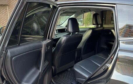 Toyota RAV4, 2016 год, 2 300 000 рублей, 12 фотография