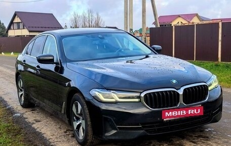 BMW 5 серия, 2020 год, 4 300 000 рублей, 2 фотография