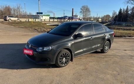 Volkswagen Polo VI (EU Market), 2012 год, 749 000 рублей, 2 фотография