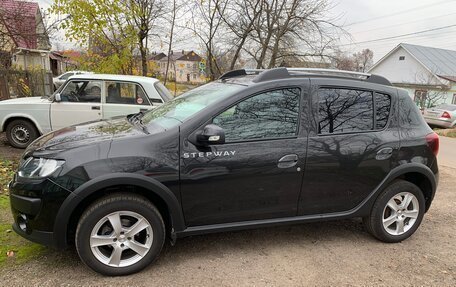 Renault Sandero II рестайлинг, 2016 год, 1 230 000 рублей, 2 фотография