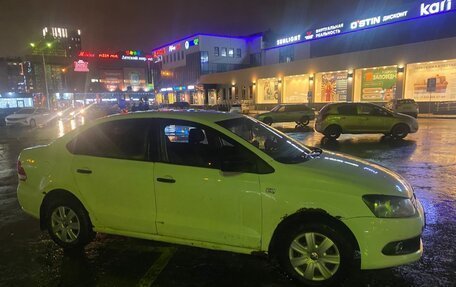 Volkswagen Polo VI (EU Market), 2012 год, 400 000 рублей, 2 фотография