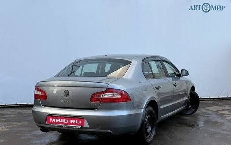 Skoda Superb III рестайлинг, 2011 год, 835 000 рублей, 5 фотография