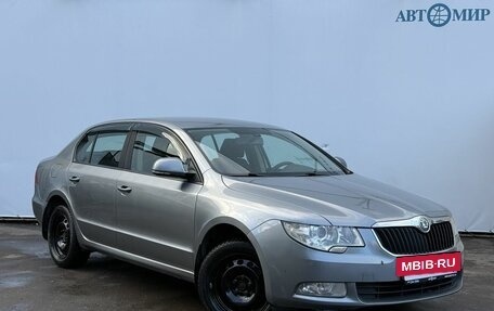 Skoda Superb III рестайлинг, 2011 год, 835 000 рублей, 3 фотография
