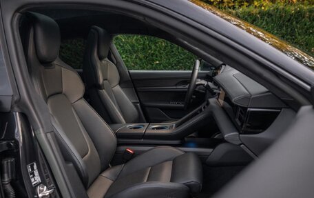 Porsche Taycan I, 2023 год, 13 260 000 рублей, 16 фотография