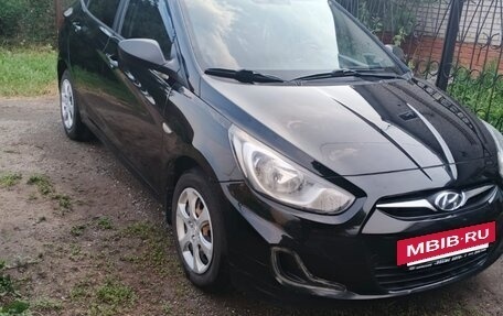 Hyundai Solaris II рестайлинг, 2013 год, 680 000 рублей, 2 фотография