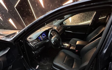 Toyota Camry, 2017 год, 2 450 000 рублей, 7 фотография