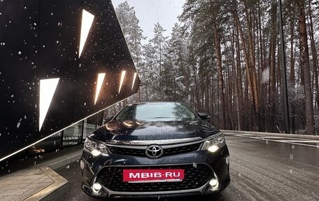 Toyota Camry, 2017 год, 2 450 000 рублей, 9 фотография
