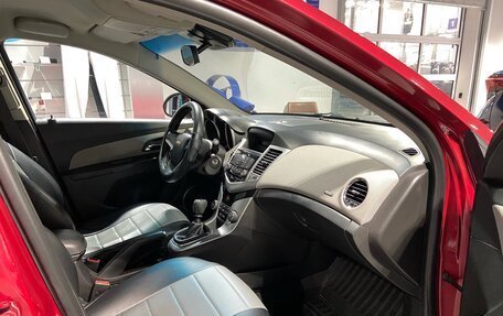 Chevrolet Cruze II, 2011 год, 670 000 рублей, 9 фотография