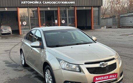 Chevrolet Cruze II, 2010 год, 590 000 рублей, 2 фотография