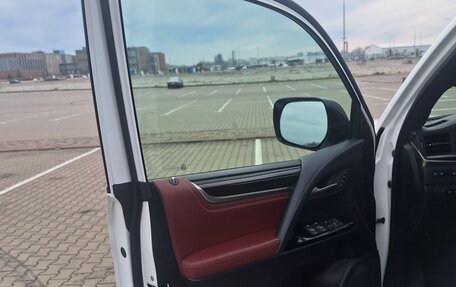 Lexus LX III, 2018 год, 8 900 000 рублей, 11 фотография