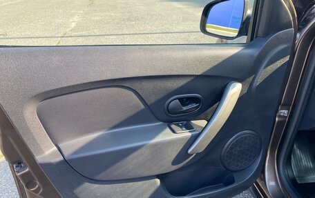 Renault Logan II, 2019 год, 1 050 000 рублей, 12 фотография